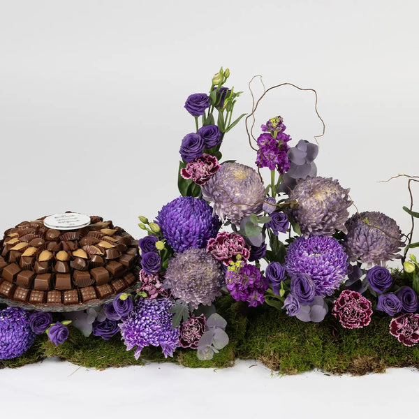 100CM CENTERPIECE WITH CHOCOLATE TRAY - Twenty Three Flowers & Chocolate