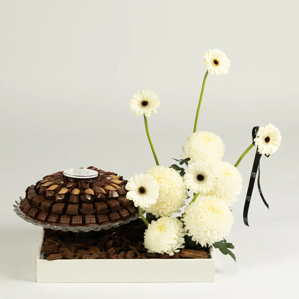 CHOCOLATE TRAY WITH FLOWERS