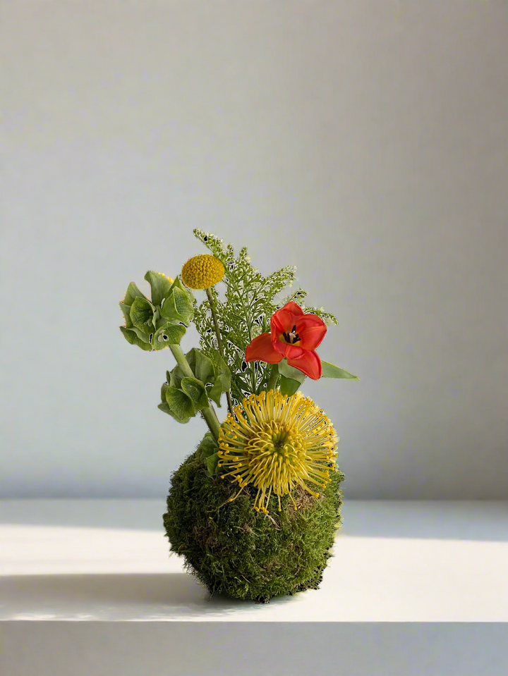Yellow Lily Centerpiece Set