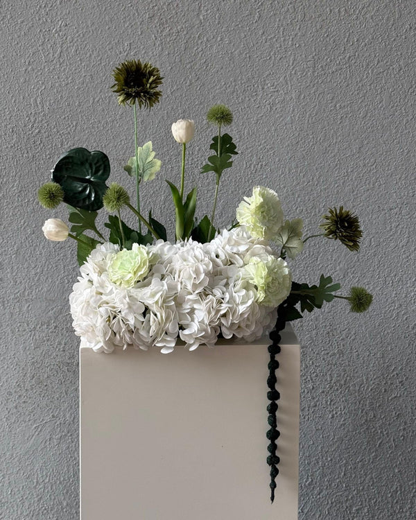 Centerpiece (50cm) - Twenty Three Flowers & Chocolate