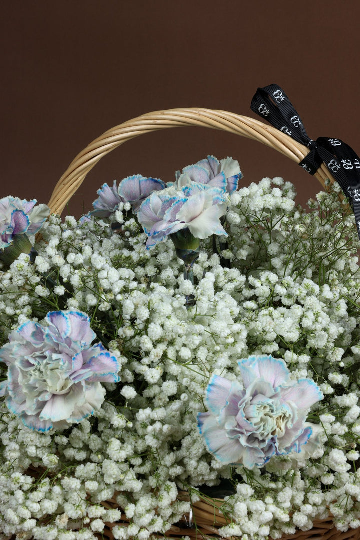 DreamCloud Basket - Twenty Three Flowers & Chocolate
