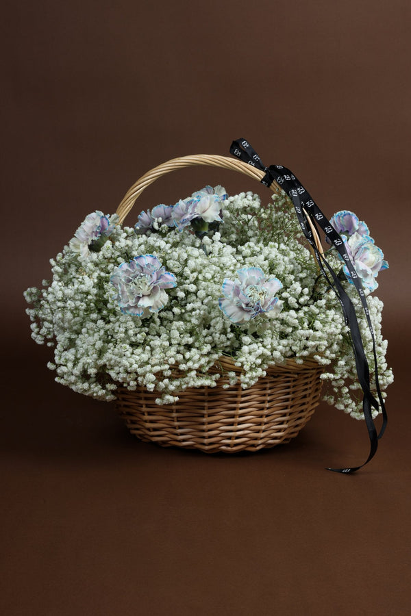 DreamCloud Basket - Twenty Three Flowers & Chocolate